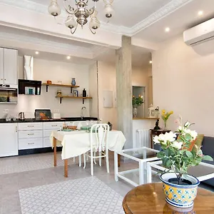 Bright & Elegant Centre 3 Bedroom , Granada España